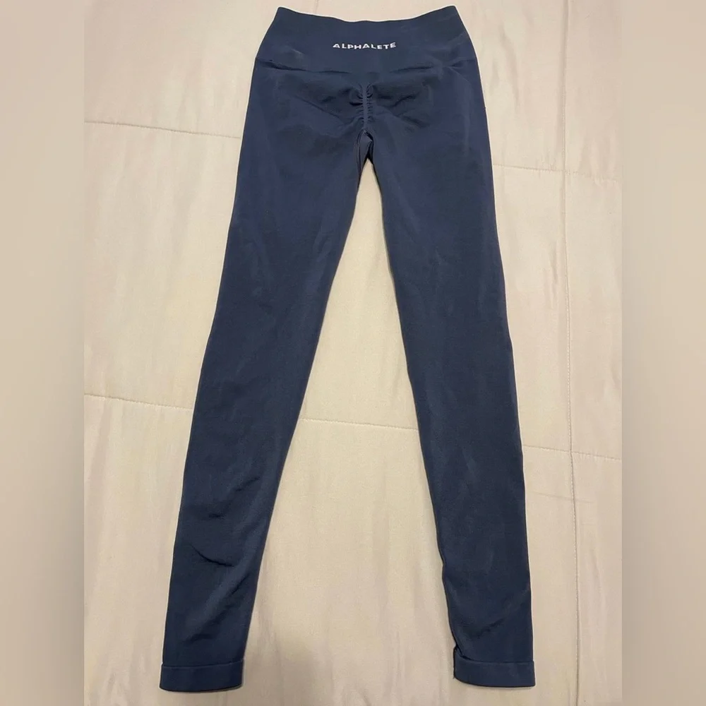 ALPHALETE AMPLIFY LEGGINGS/WHALE COLOR - Picture 3 of 4